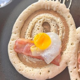 ไข่+เบค่อน (2 ชิ้น)