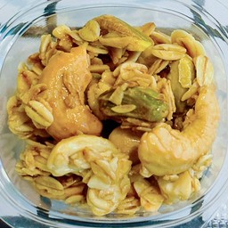 กราโนล่า นัตตี้