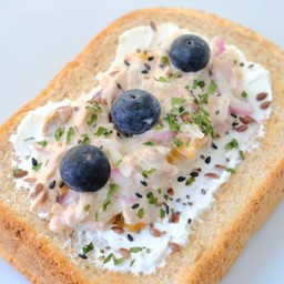 Greek Tuna Mayo Blueberry