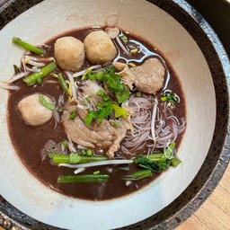 ก๋วยเตี๋ยวหมู น้ำตก