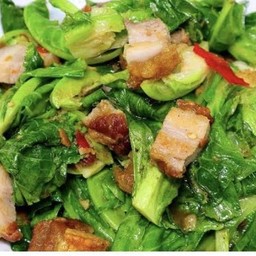 ผัดแขนงหมูกรอบ