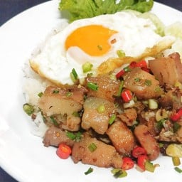 สามชั้นคั้วพริกเกลือ+ไข่ข้น