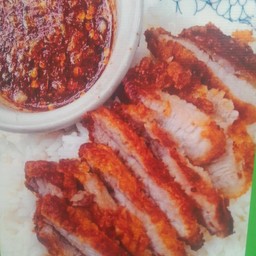 ขาว้หูมทอดน้ำจิ้มแจ่ว