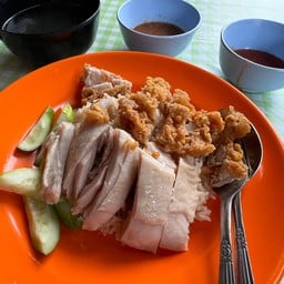 เฮียเว้งข้าวมันไก่