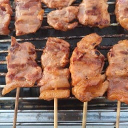 หมูปิ้งศิริ+อาหารตามสั่งกระเพราพริกแห้งพริกสด สวนเสือ
