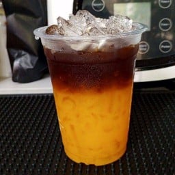 ริวกิวซังกาแฟสด ซอย รร.เทคโนแหลมทอง(ใช้เมล็ดกาแฟอราบิก้าคั่วเข้ม ชา ไซรับ บ.คอฟแมน)