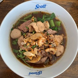 ก๋วยเตี๋ยวเรือขึ้นบก สาขา5