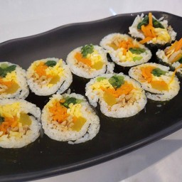 Kimbab - Korean Handrolls 10 pcs (ข้าวห่อสาหร่าย 10 ชิ้น)