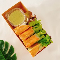 สลัดโรล อกไก่ย่าง BBQ