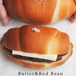Shi-o-pan(ขนมชิโอปัง) (Butter&red bean เนยและถั่วแดง)