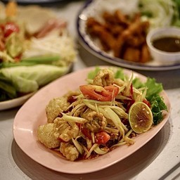 ตำแคปหมู