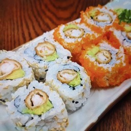 113 กุังทอดไข่กุ้งฮาฟโรล ( 8 ชิ้น )