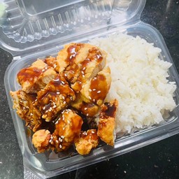 ข้าวไก่กรอบซอสบาบีคิว