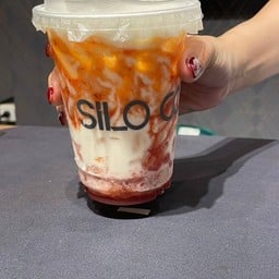 นมสดสตรอเบอร์รี่