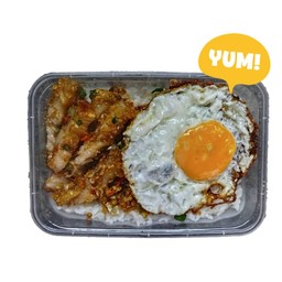หมูสามชั้นคั่วพริกเกลือไข่ดาว ราดข้าว