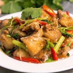 Stir-Fried Celery With Snakehead Fish