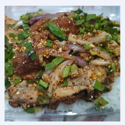 ข้าวยำไก่แซ่บ