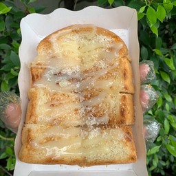 ปังแผ่น เนยนมน้ำตาล