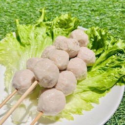 ลูกชิ้นหมู ทอด