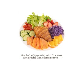 Smoked salmon salad with Croissant