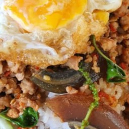 บัณฑิตตามสั่ง