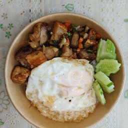 หมูกรอบคั่วพริกเกลือ