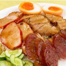 ข้าวหมูแดงล้วนเนื้อนุ่ม