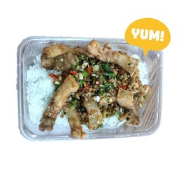 คั่วพริกเกลือหมูสับ ชิ้น สามชั้น หมูกรอบราดข้าว
