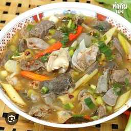 ต้มแซ่บเครื่องในหมู