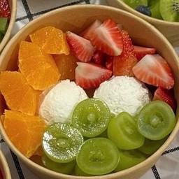 กรีกโยเกิร์ต 180g สตรอว์เบอร์รี่ องุ่นไซมัส ส้มแมนดาริน