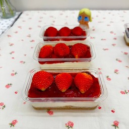 สตรอเบอรี่ชีสพาย