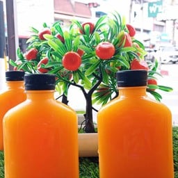 นํ้าส้มคั้นสด Fern Fresh