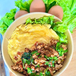 ข้าวไข่ข้น กะเพราะ หมูสับ