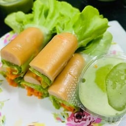 สลัดโรลไส้กรอกกล่องใหญ่
