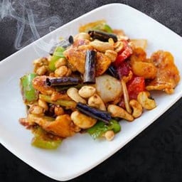 Stir Fried Chicken With Cashew Nuts