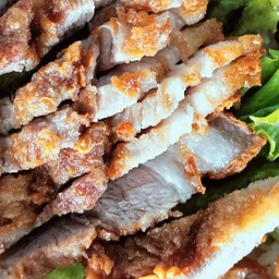 หมูสามชั้นทอดราดข้าว