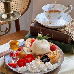 สตอเบอรรี่โทสต์