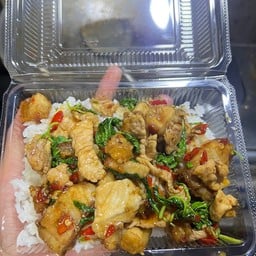 กะเพราหมูชิ้น