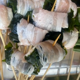 สาหร่ายพันหมูสามชั้น