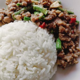 ข้าวหมูสับผัดกะปิ