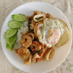 กะเพรากุ้ง