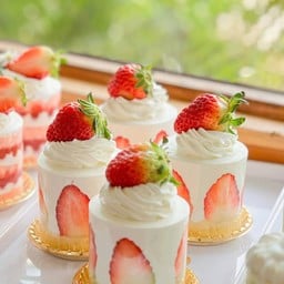 Strawberry Milk Cake