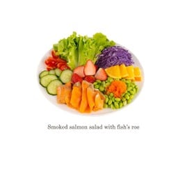 Smoked salmon salad with fish's roe
