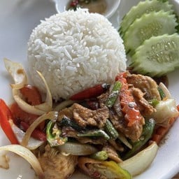 ผัดพริก ราดข้าว