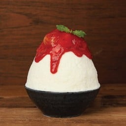 Strawberry Cheesecake Kakigori คากิโกริ รสสตรอเบอรี่ชีสเค้ก