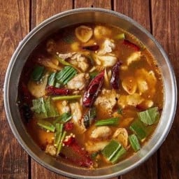 ต้มแซ่บใบพายหม้อไฟ(กระดูกหมู)
