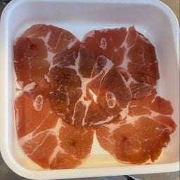 สันคอหมูสไลด์ 1 ถาด