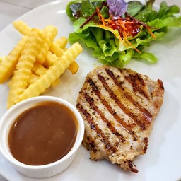 สเต็กหมูพริกไทดำ