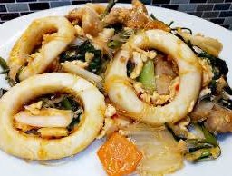 สุกี้แห้งปลาหมึก