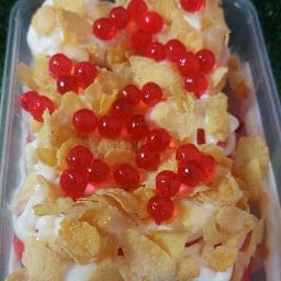 สตอเบอรี่โยเกิร์ต-ลูกชิ้นย่าง 8ไร่ สตอเบอรี่เกล็ดหิมะ